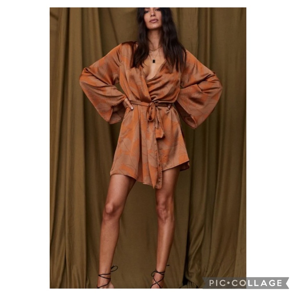 12th Tribe Gold Standard Rust Leaf Print Kimono Style Dress Size Small